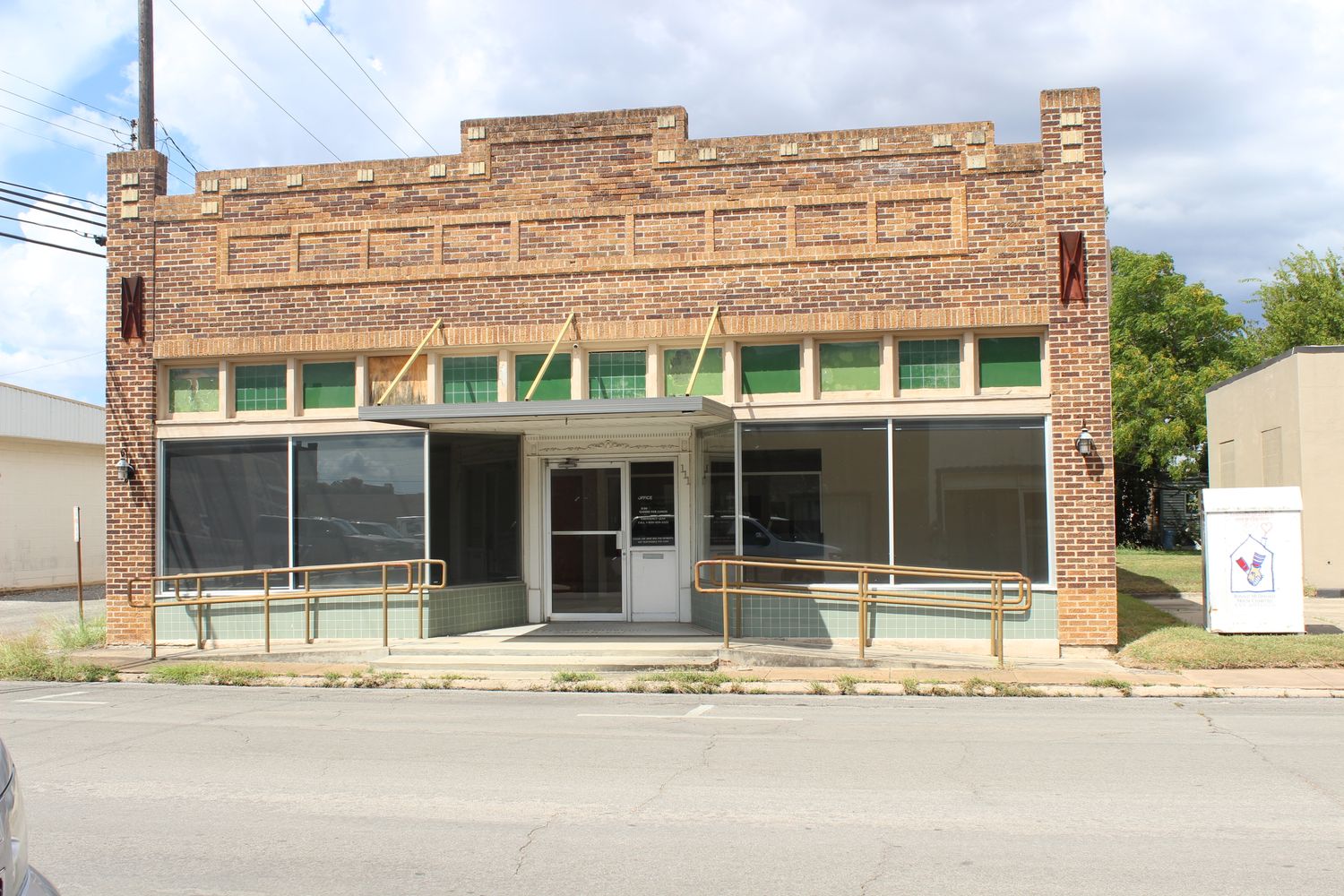 111 Nelson Rd, Yoakum, TX 77995